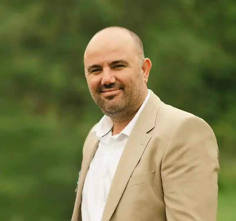 Ellie Y - prefers Rolf Method over Rolfing Boston