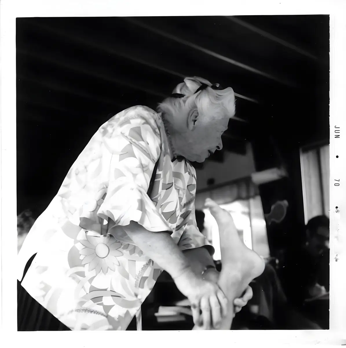 Rolfing for back pain - Guild Certified Rolf Practitioner Joel Gheiler performing Structural Integration session in Boston